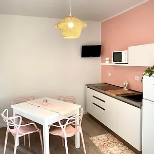appartamento-rosa-pacengo-di-lazise.hotelinveneto.com/